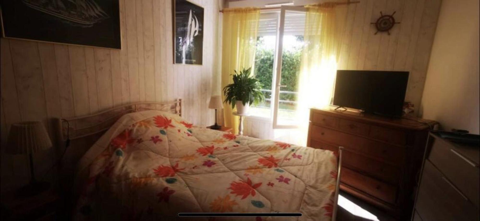 Room,45 Minutes Away From Paris Apartment Rambouillet